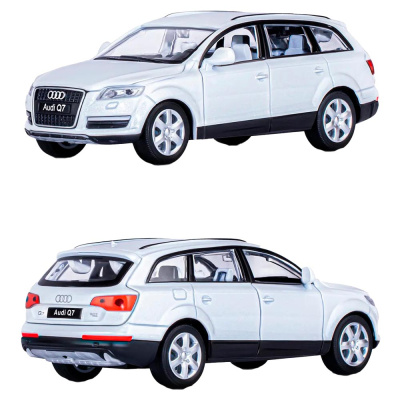 Машинка металлическая Audi Q7 масштаб 1:32 инерция свет звук Автопанорама 1251391JB белая 1